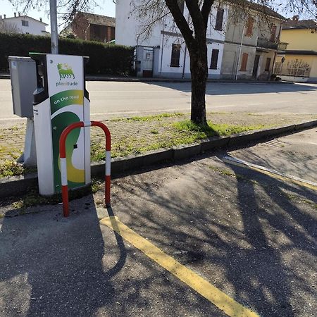 Appartamento Sofia In Zona Residenziale Strategica Wifi Gratuito Carbonara al Ticino Экстерьер фото